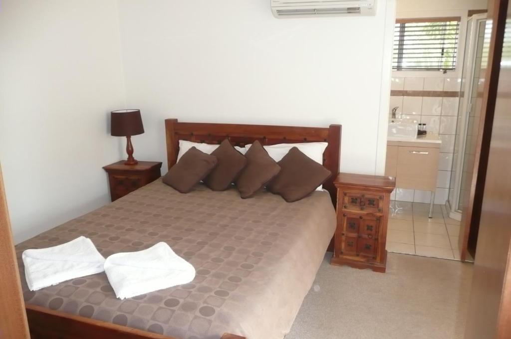 Beachside Holiday Units Bowen Chambre photo