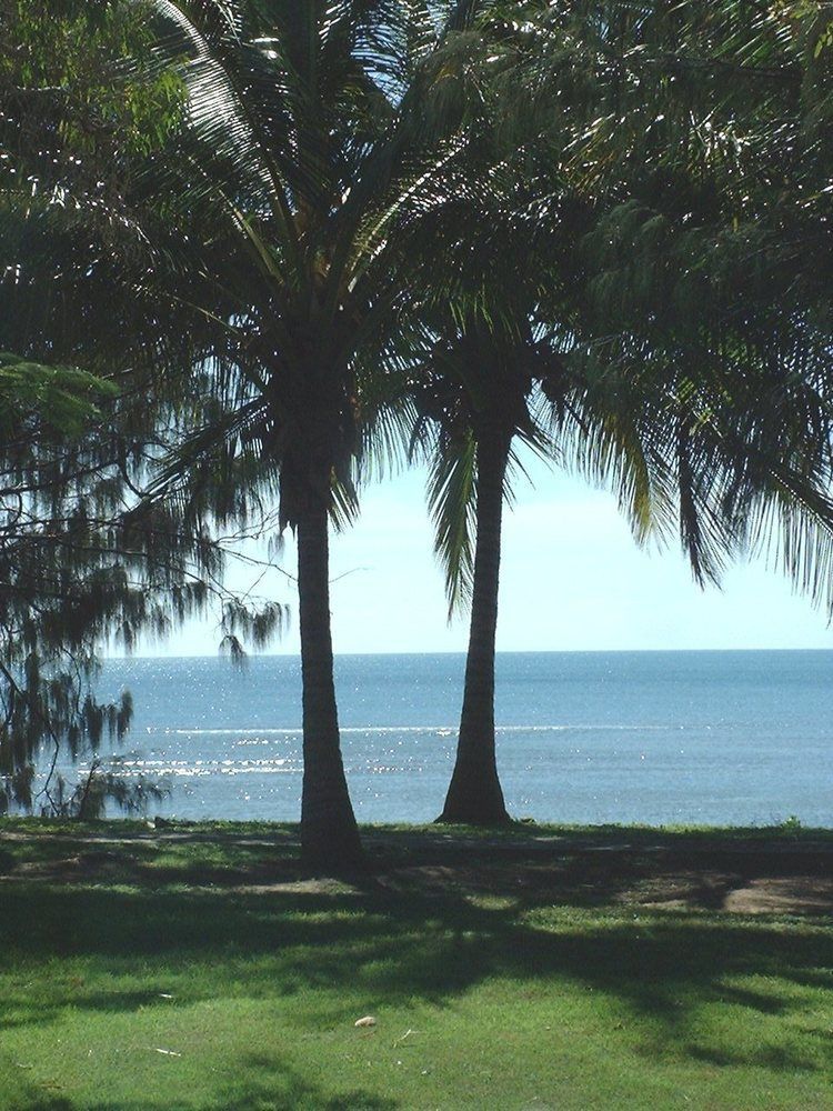 Beachside Holiday Units Bowen Extérieur photo